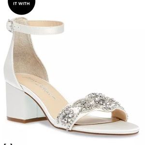 NEW Betsey Johnson sandal